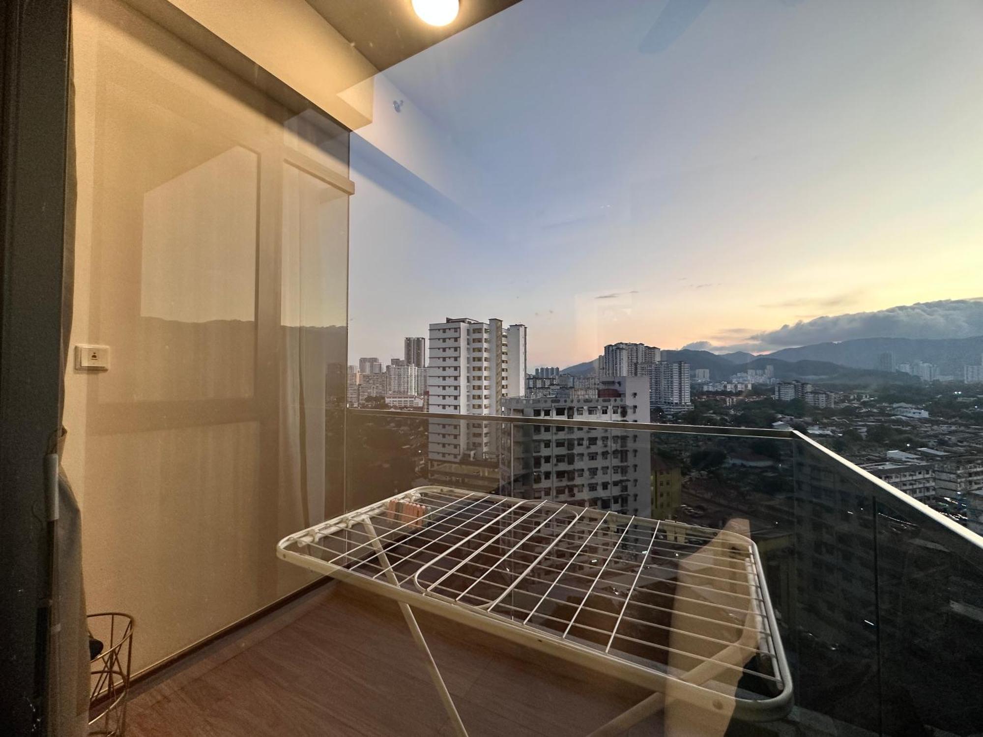 New 2Br Georgetown Warm And Lovely Homestay 10Pax-无敌美景两房民宿 Beacon Executive Suite Exterior photo